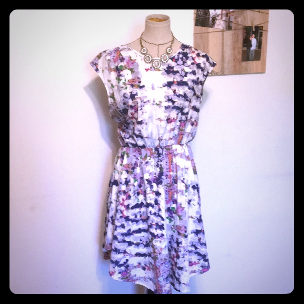 Sleeveless floral dress